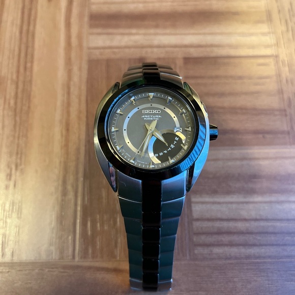Seiko Kinetic Arctura Two Tone - Picture 4 of 7